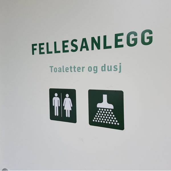 Folie på dører på Servicebygg mm - Bilde 3
