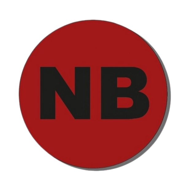 NB - Logo foran til Bobilen